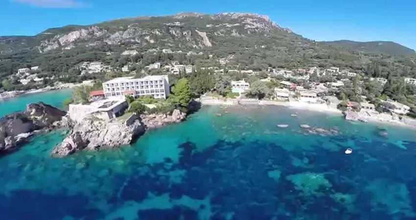 plaza paleokastritsa