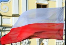 Polskie biało-czerwone barwy narodowe – 2 maja Dzień Flagi RP