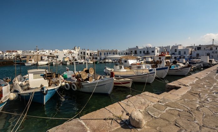 Paros